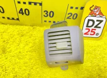 Дуйка TOYOTA LAND CRUISER PRADO 2005/Цвет 070 5566060140E0 VZJ120G 5VZFE, передняя правая