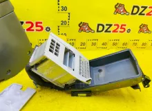 Бардачок между сиденьями TOYOTA LAND CRUISER 1993/Цвет 6M1 8852060110 FZJ80G 1FZFE, передний