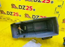 Бардачок между сиденьями TOYOTA LAND CRUISER 1993/Цвет 6M1 8852060110 FZJ80G 1FZFE, передний