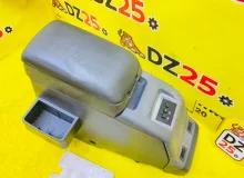 Бардачок между сиденьями TOYOTA LAND CRUISER 1993/Цвет 6M1 8852060110 FZJ80G 1FZFE, передний