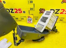 Бардачок между сиденьями TOYOTA LAND CRUISER 1993/Цвет 6M1 8852060110 FZJ80G 1FZFE, передний