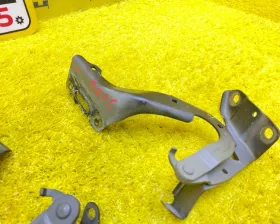 Петля капота HONDA