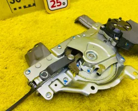 Доводчик двери пятой TOYOTA