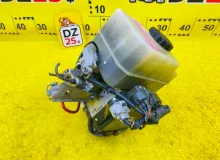 Главный тормозной цилиндр TOYOTA LAND CRUISER 1999/Цвет 1B1 4705060010 UZJ100W 2UZFE, передний