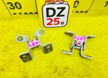 Петли двери багажника TOYOTA LAND CRUISER PRADO 2003/Цвет 070 6880160050 VZJ121W 5VZFE, задние