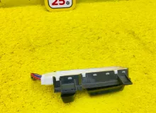 Блок управления сиденьем TOYOTA HARRIER 2014/Цвет 220 8492260190 AVU65W 2ARFXE, передний правый
