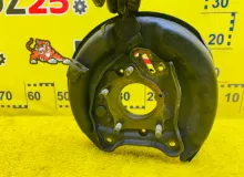 Кожух тормозного диска TOYOTA LAND CRUISER 1992/Цвет 26P 4650360061 HZJ77HV 1HZ, задний правый