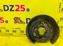 Кожух тормозного диска TOYOTA LAND CRUISER 1992/Цвет 26P 4650460021 HZJ77HV 1HZ, задний левый