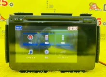 Магнитофон HONDA VEZEL 2014/Цвет NH821M 39100T7BJ530M1 RU4 LEB, передний