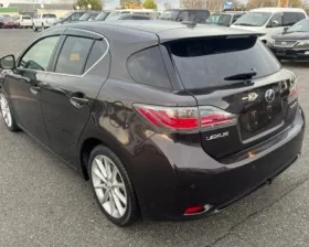Магнитофон TOYOTA
