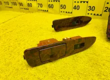 Консоль автомата TOYOTA LAND CRUISER 1999/Цвет 1B1 5880260170 UZJ100W 2UZFE, передний