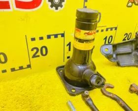 Поддомкратник/ домкрат Toyota