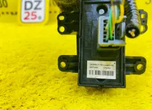Кнопка ручника HONDA VEZEL 2014/Цвет NH731P 35355T7AJ112M1 RU3 LEB, передняя