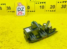 Кнопка ручника HONDA VEZEL 2014/Цвет NH823M 35355T7AJ112M1 RU3 LEB, передняя