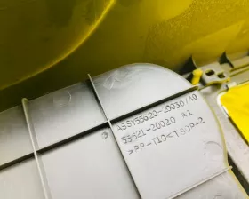 Бардачок между сиденьями Toyota