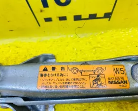 Поддомкратник/ домкрат Nissan