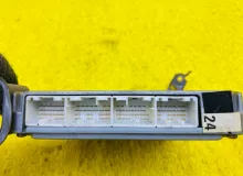 Блок управления двс TOYOTA ALLION 2002/Цвет 1C0 896612G330 ZZT240 1ZZFE, передний