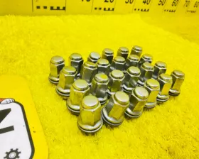 Гайка на колесо Toyota