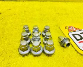 Гайка на колесо Toyota