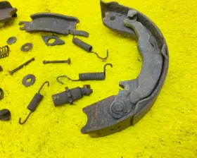 Механизм стояночного тормоза Nissan