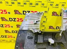 Обшивка багажника TOYOTA ISIS 2012/Цвет 070 6473044510B0 ZGM15W 2ZRFAE, задняя правая