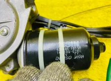 Доводчик двери TOYOTA ISIS 2012/Цвет 070 8500544011 ZGM15W 2ZRFAE, задний правый