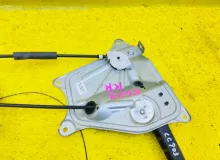 Доводчик двери TOYOTA ISIS 2012/Цвет 070 8500544011 ZGM15W 2ZRFAE, задний правый