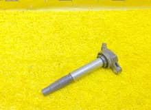 Катушка зажигания TOYOTA ISIS 2012/Цвет 070 9091902258 ZGM15W 2ZRFAE, передняя