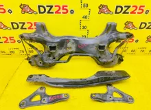 Балка под двс TOYOTA ISIS 2012/Цвет 070 5120120370 ZGM15W 2ZRFAE, передняя