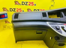 Торпеда TOYOTA ISIS 2012/Цвет 070 5530044020B0 ZGM15W 2ZRFAE, передняя