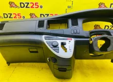 Торпеда TOYOTA ISIS 2012/Цвет 070 5530044020B0 ZGM15W 2ZRFAE, передняя