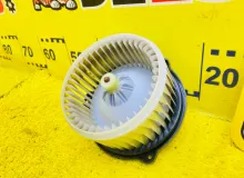 Мотор печки TOYOTA ISIS 2012/Цвет 070 8710344081 ZGM15W 2ZRFAE, передний