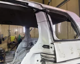 Крыло заднее TOYOTA