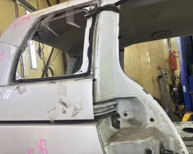 Крыло заднее TOYOTA