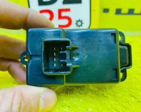 Блок управления стеклоподъемниками Nissan