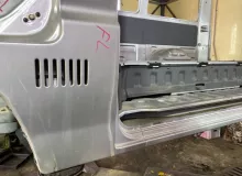 Порог кузова NISSAN VANETTE 2010/Цвет 22V 96111HC066 SKP2MN L8, задний левый