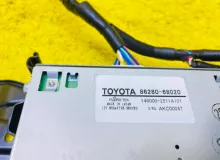 Усилитель магнитофона TOYOTA WISH 2013/Цвет 202 8628068020 ZGE25W 2ZRFAE, передний