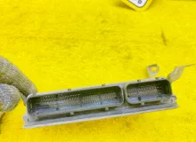 Блок управления двс TOYOTA WISH 2013/Цвет 202 8966168250 ZGE25W 2ZRFAE, передний