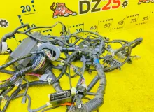 Коса под капот MITSUBISHI RVR 2010/Цвет A31B 8501C002 GA3W 4B10, передняя