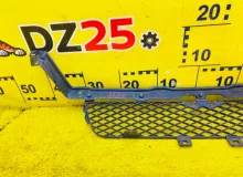 Решетка радиатора MITSUBISHI PAJERO IO 2000/Цвет W75D MR566968 H76W 4G93T, передняя