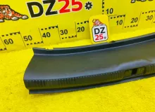 Пластик замка багажника AUDI A3 2014/Цвет LX7W 8V5863471 8VCXS CXSA, задний