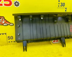 Пластик замка багажника VAG