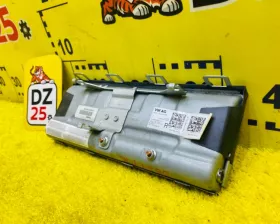 Подушка безопасности для колен VAG