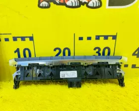 Кнопка аварийной сигнализации VAG