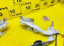 Петля капота Mercedes-Benz GLA-CLASS 2014/650U A1768800328 WDC156/X156/156.942 M270E16/270.910/270910, передняя