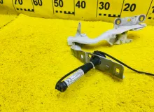 Петля капота Mercedes-Benz GLA-CLASS 2014/650U A1768800328 WDC156/X156/156.942 M270E16/270.910/270910, передняя