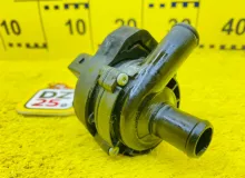 Помпа Mercedes-Benz GLA-CLASS 2014/650U A2118350028 WDC156/X156/156.942 M270E16/270.910/270910, передняя