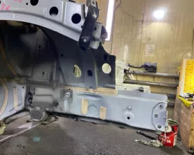Лонжерон Mercedes-Benz