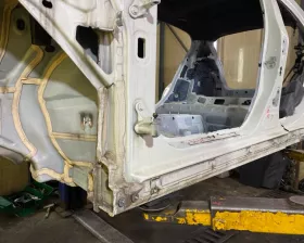 Порог кузова Mercedes-Benz