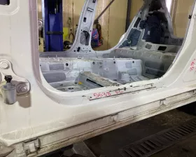 Порог кузова Mercedes-Benz